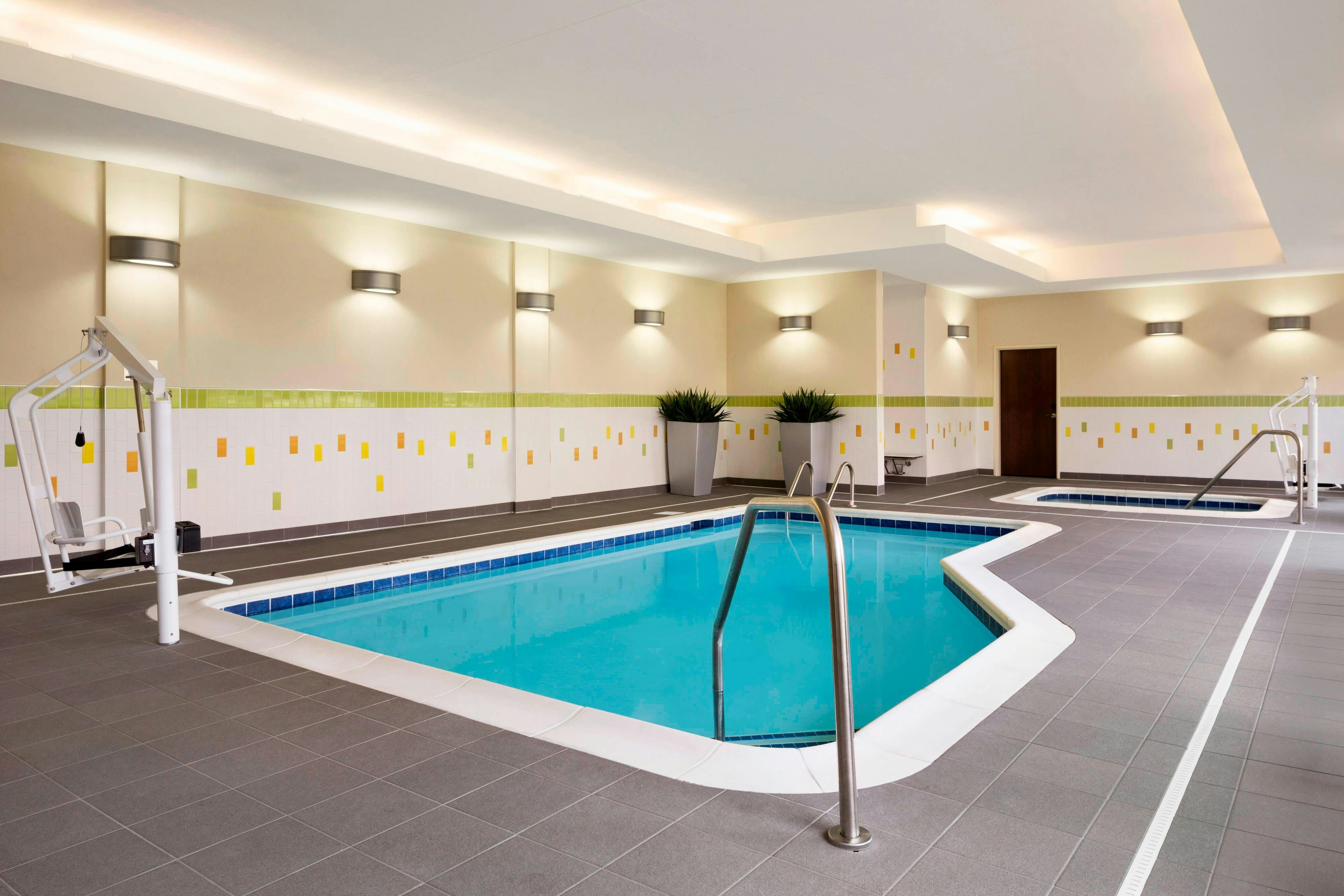 Fairfield Inn & Suites Akron Fairlawn 14/23