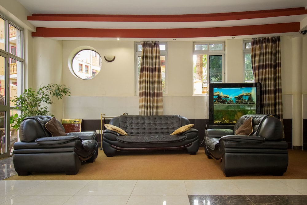 Grand Global Hotel 34/65