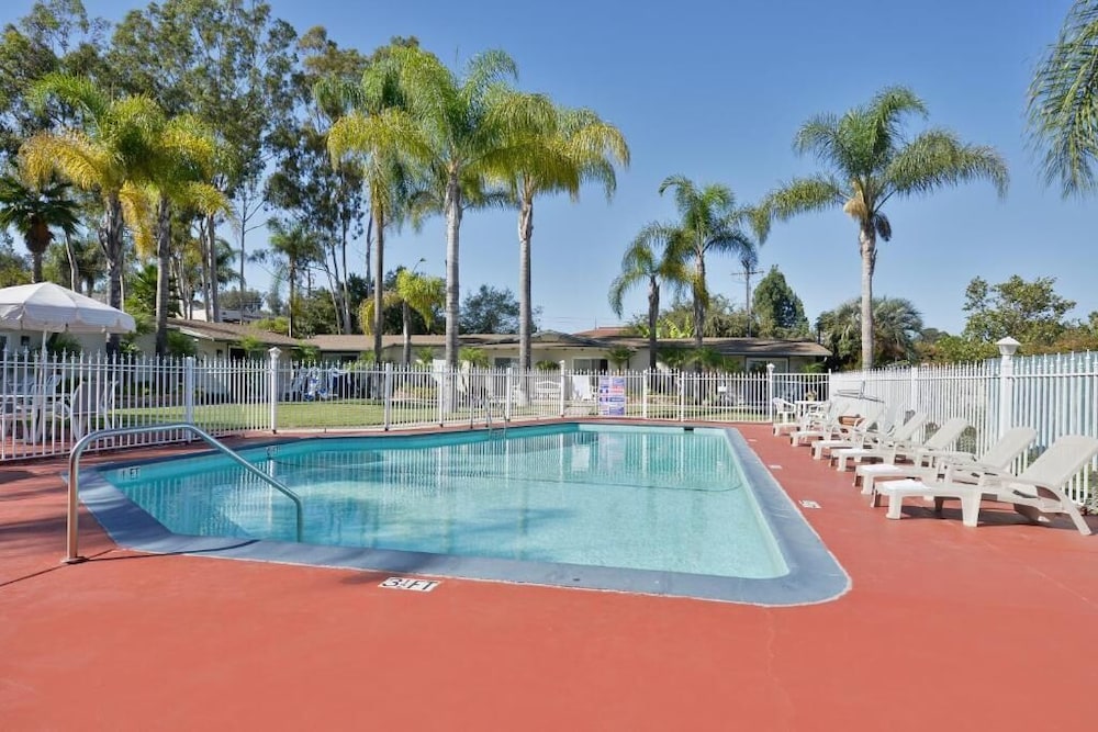 Fallbrook Country Inn 21/65