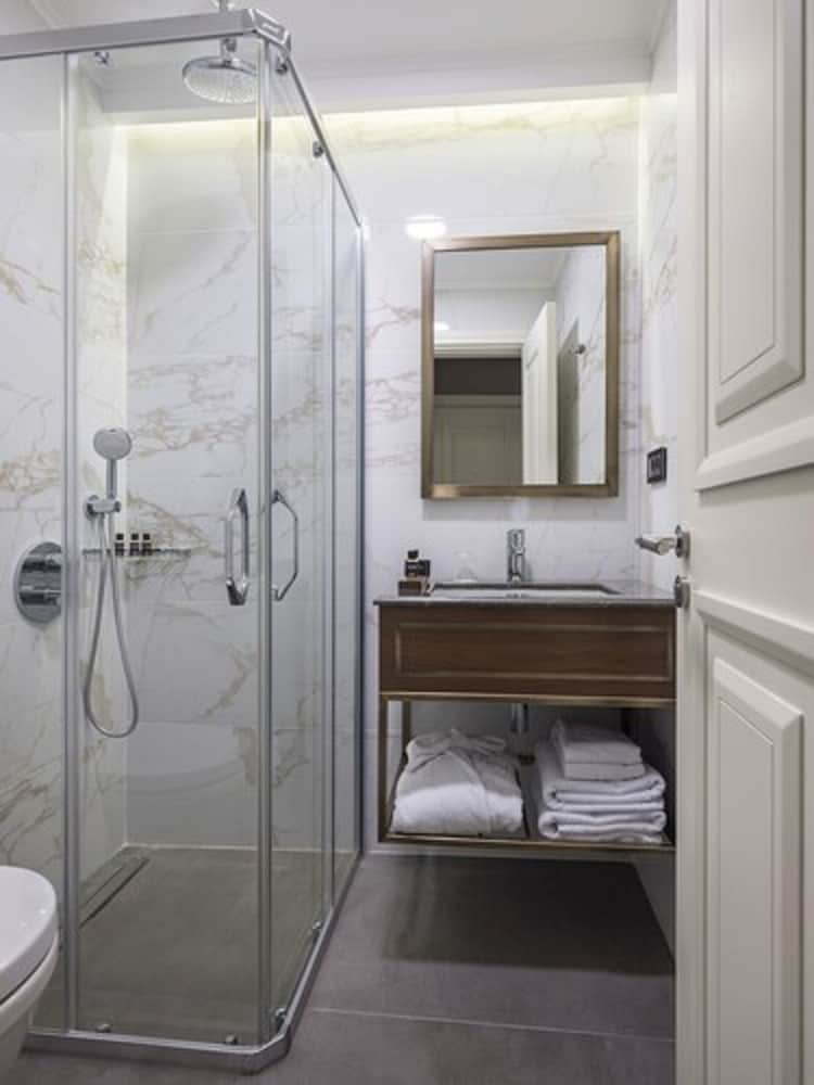 Azzap Hotel Galata 42/45