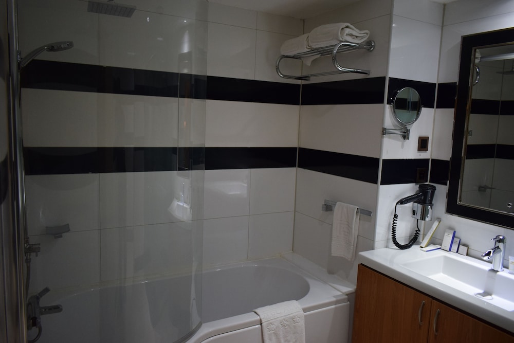 Grand Pela Hotel and Suites 37/44