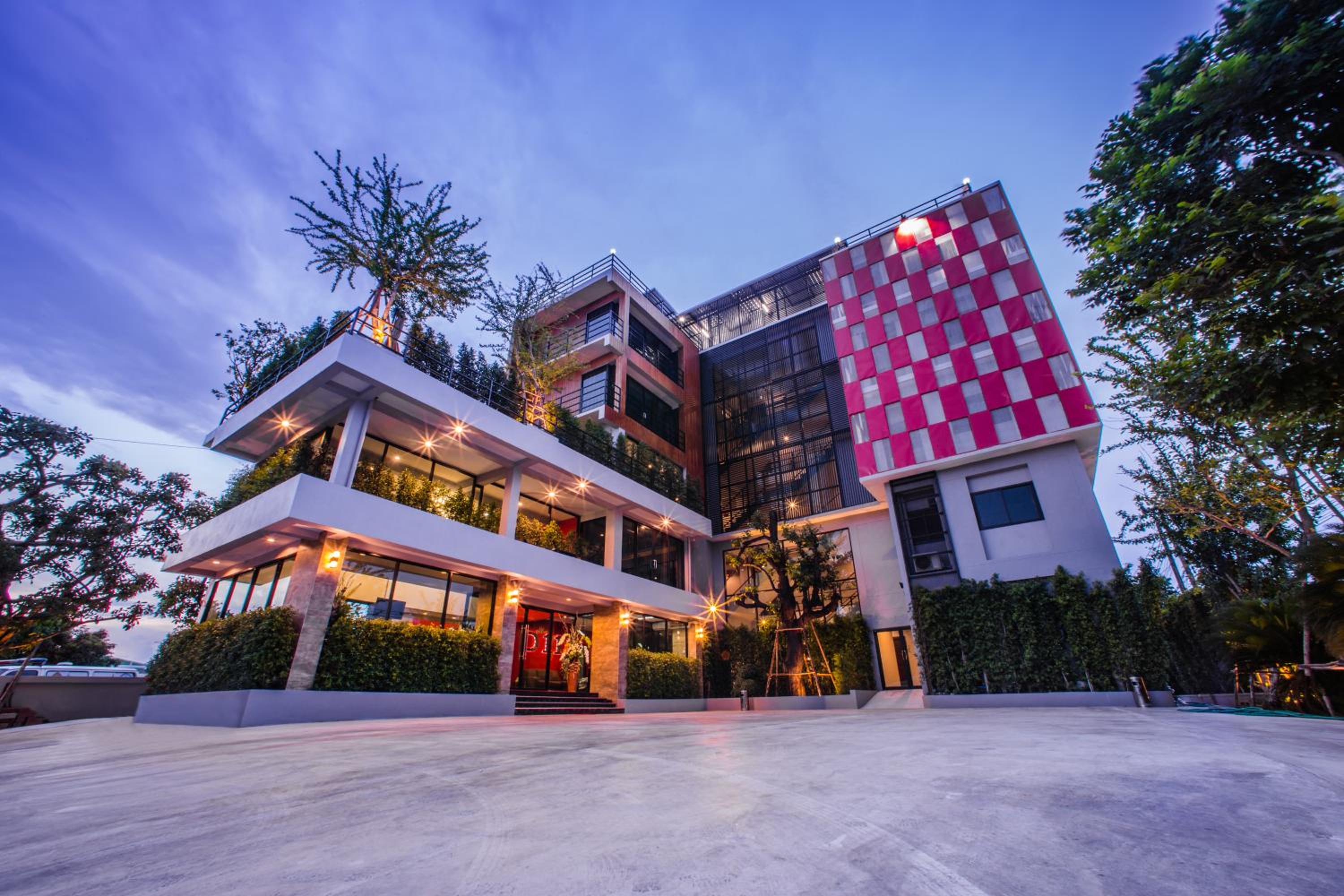 D11 Hotel 1/56