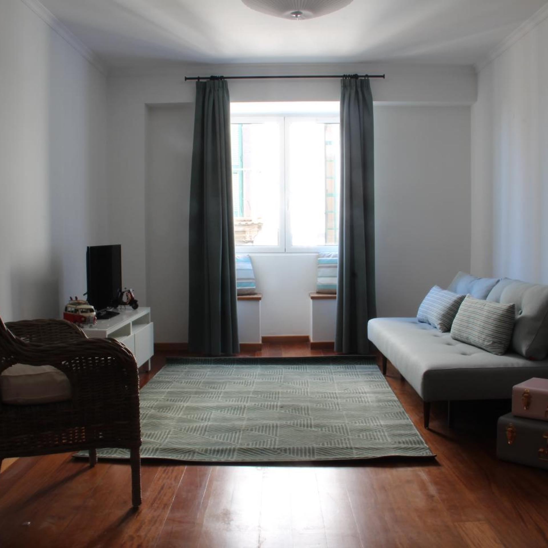 2 Bedrooms, Apartment
