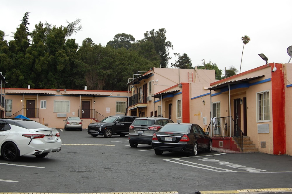 Parklane Motel 8/15