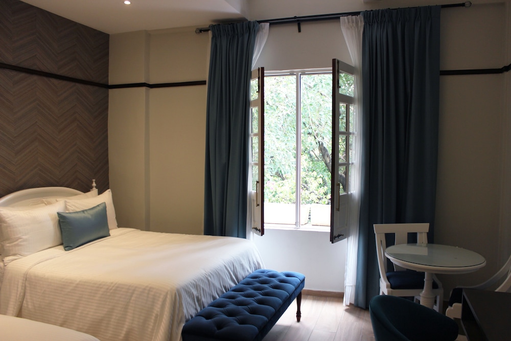 HOTEL CONDE DE PEÑALBA 12/37