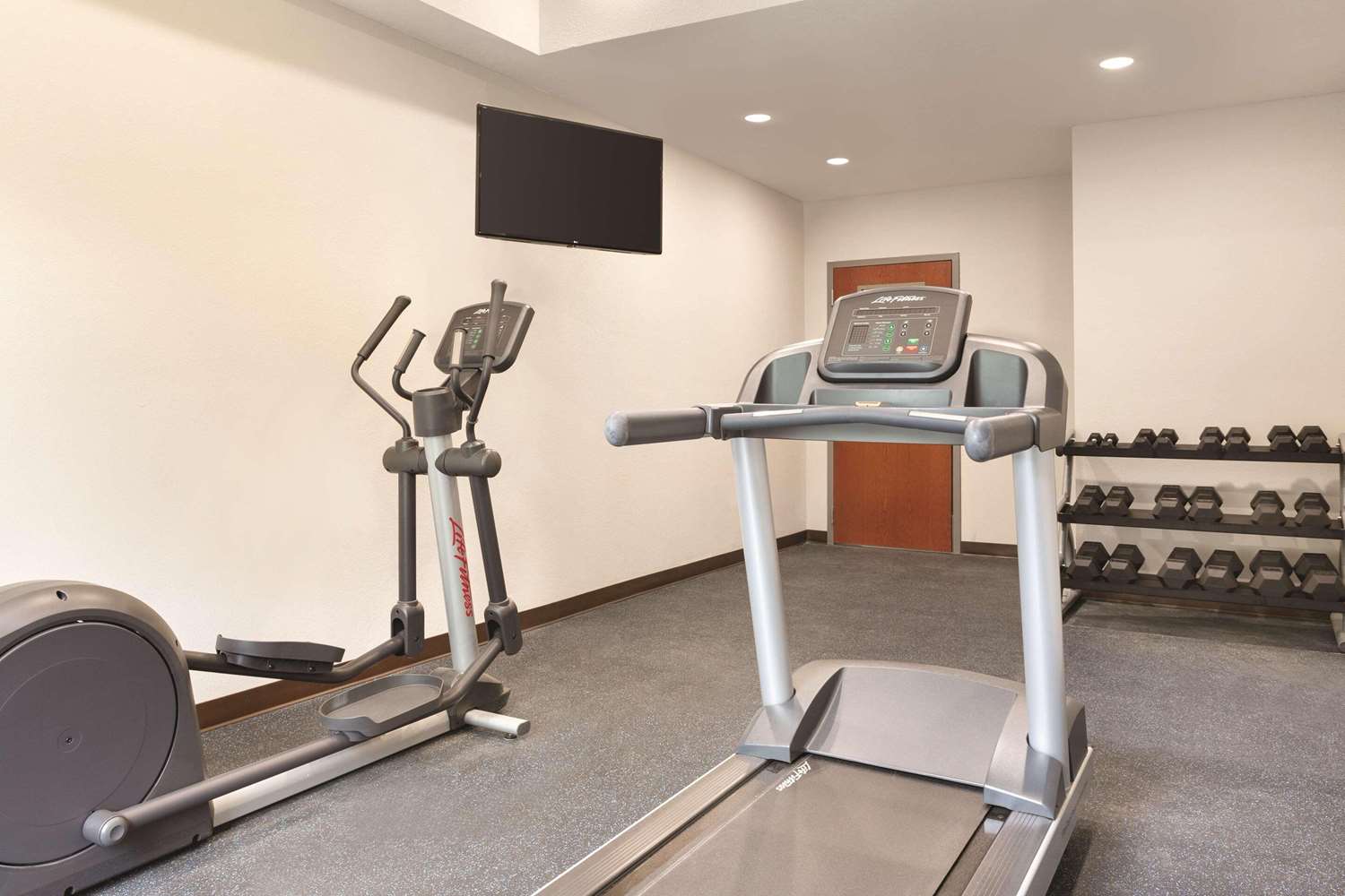 Country Inn & Suites by Radisson, Greensboro, NC 15/26