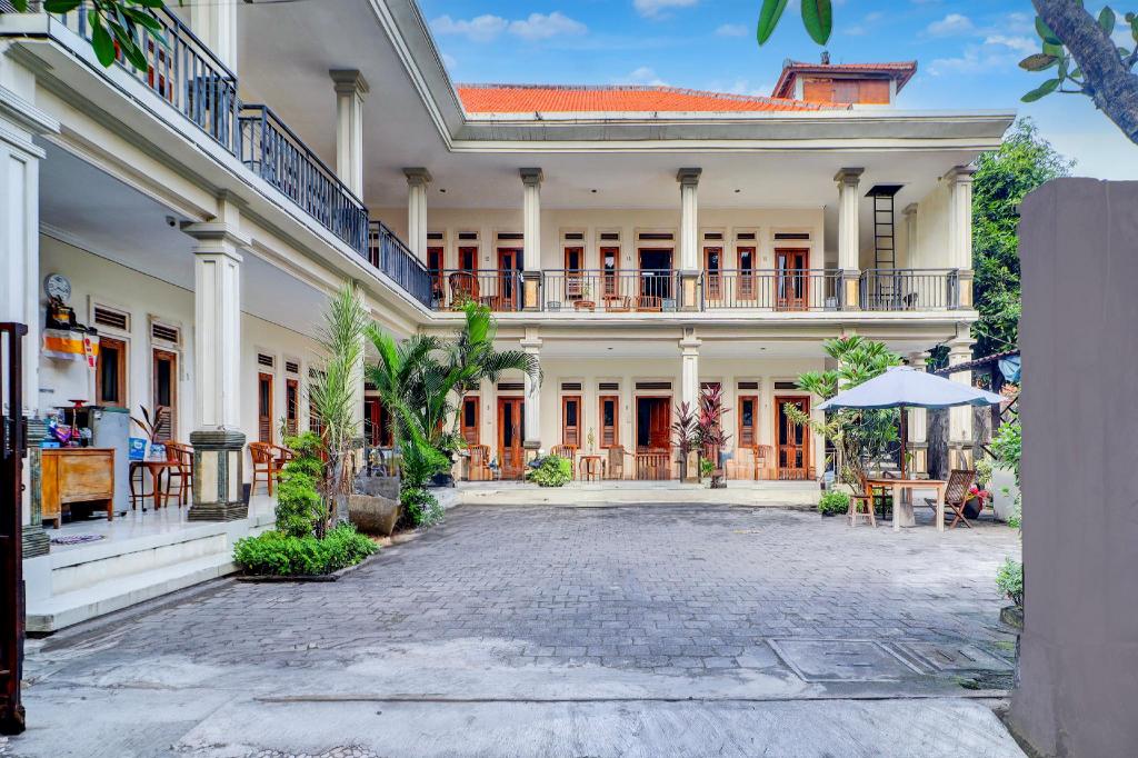 Hotel O Bali near Beachwalk Shopping Center formerly Budget Door Legian Inn 55/63