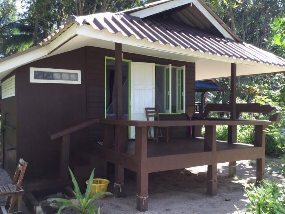 Phayam Coconut Beach Resort 16/50