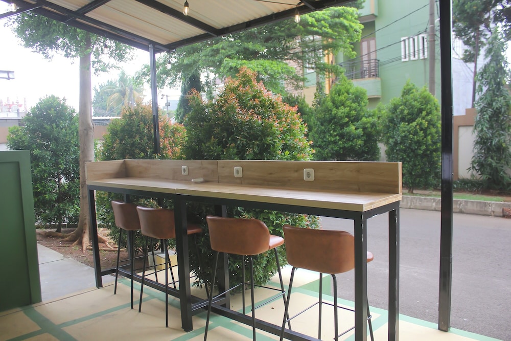 Urban Hotel Serpong by ZUZU 77/89