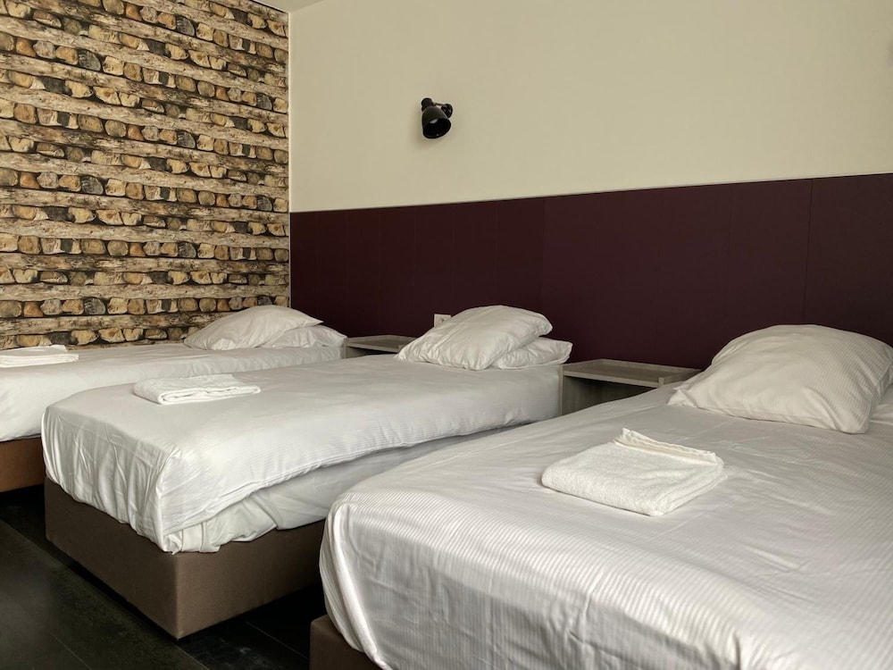 Hotel O Ieper 11/43