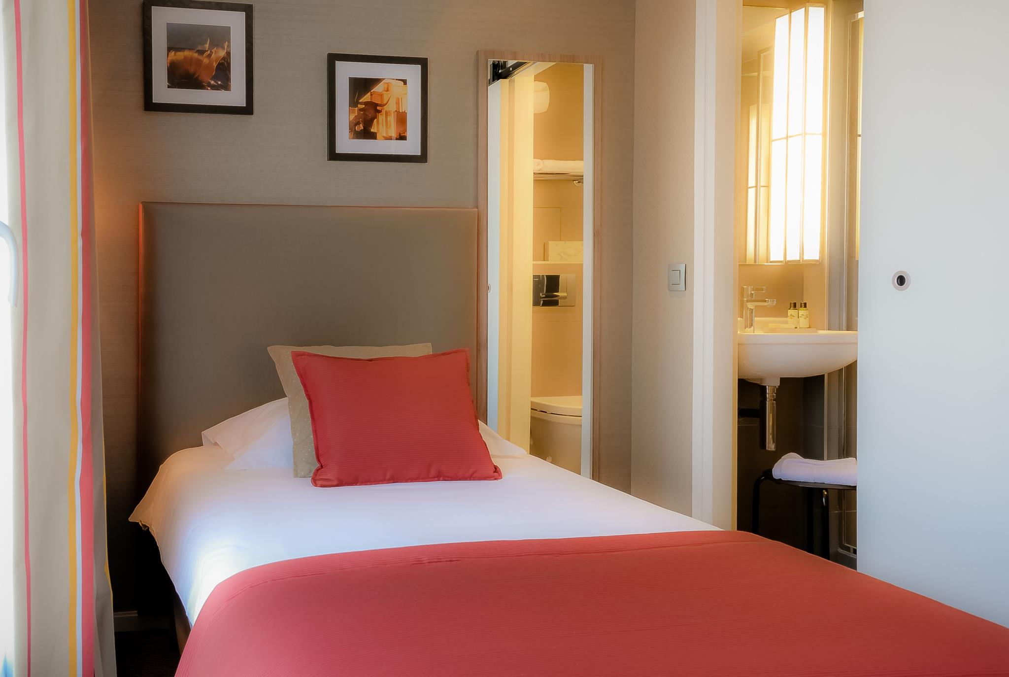 Room, Single