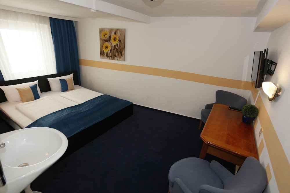 Hotel Condor 40/41