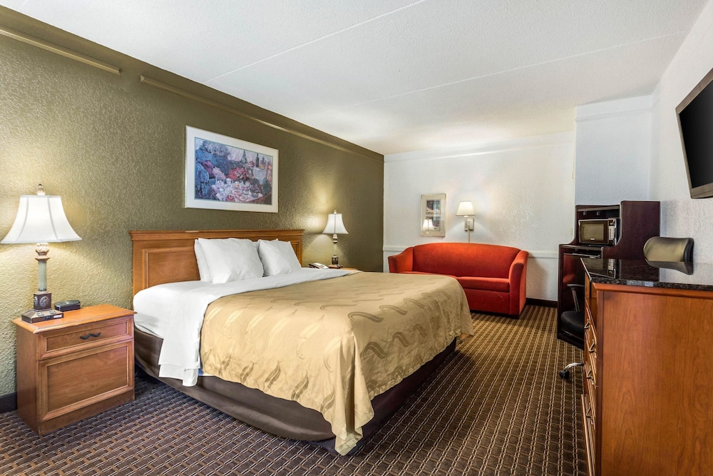 Quality Inn Charlotte Airport 9/39