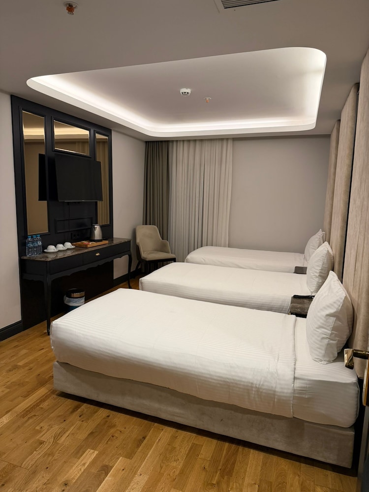 Deluxe, Triple, 3 Beds