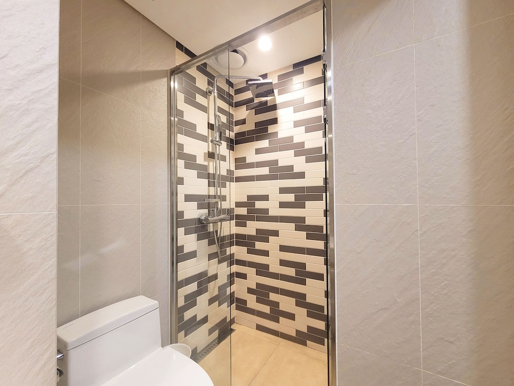 Business, Double Bed, No Window, Mohenic Hotel Seoul Myeongdong 9/10