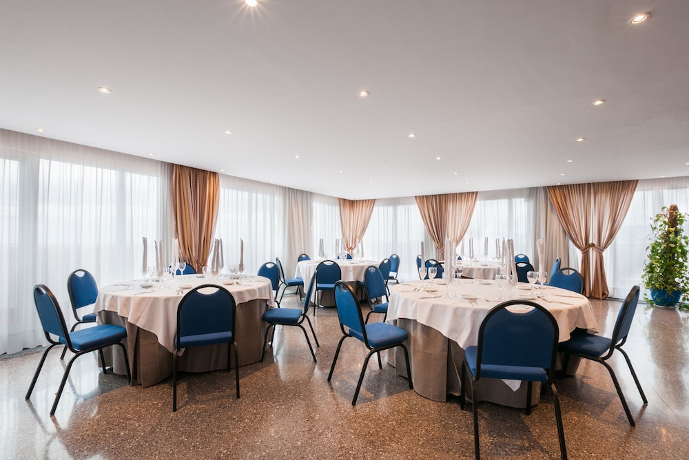 Hotel Gaudi 37/49