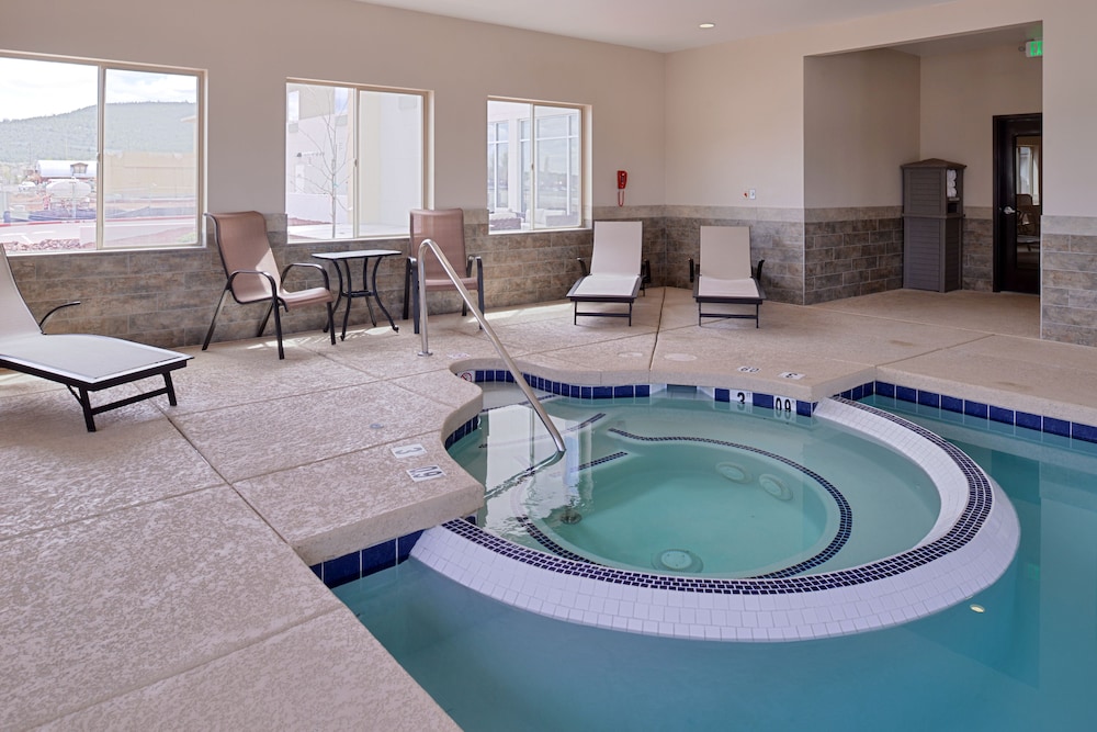 Holiday Inn Express And Suites Williams 5/44