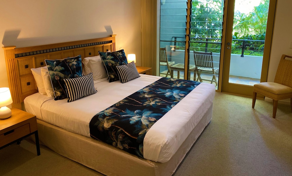 SANCTUARY PALM COVE 16/50