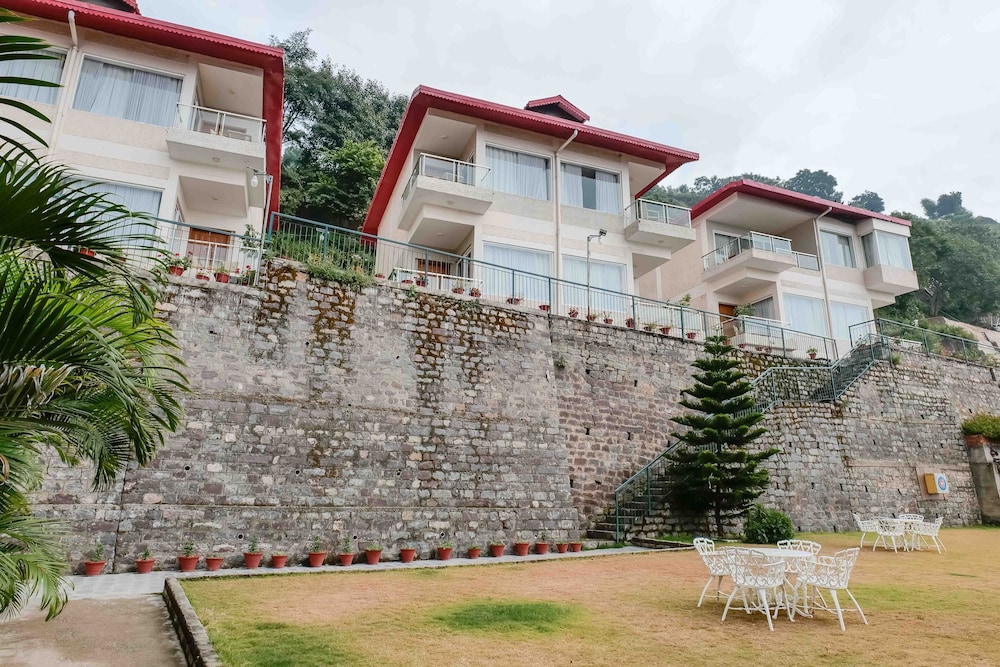 The Fern Surya Resort 6/55