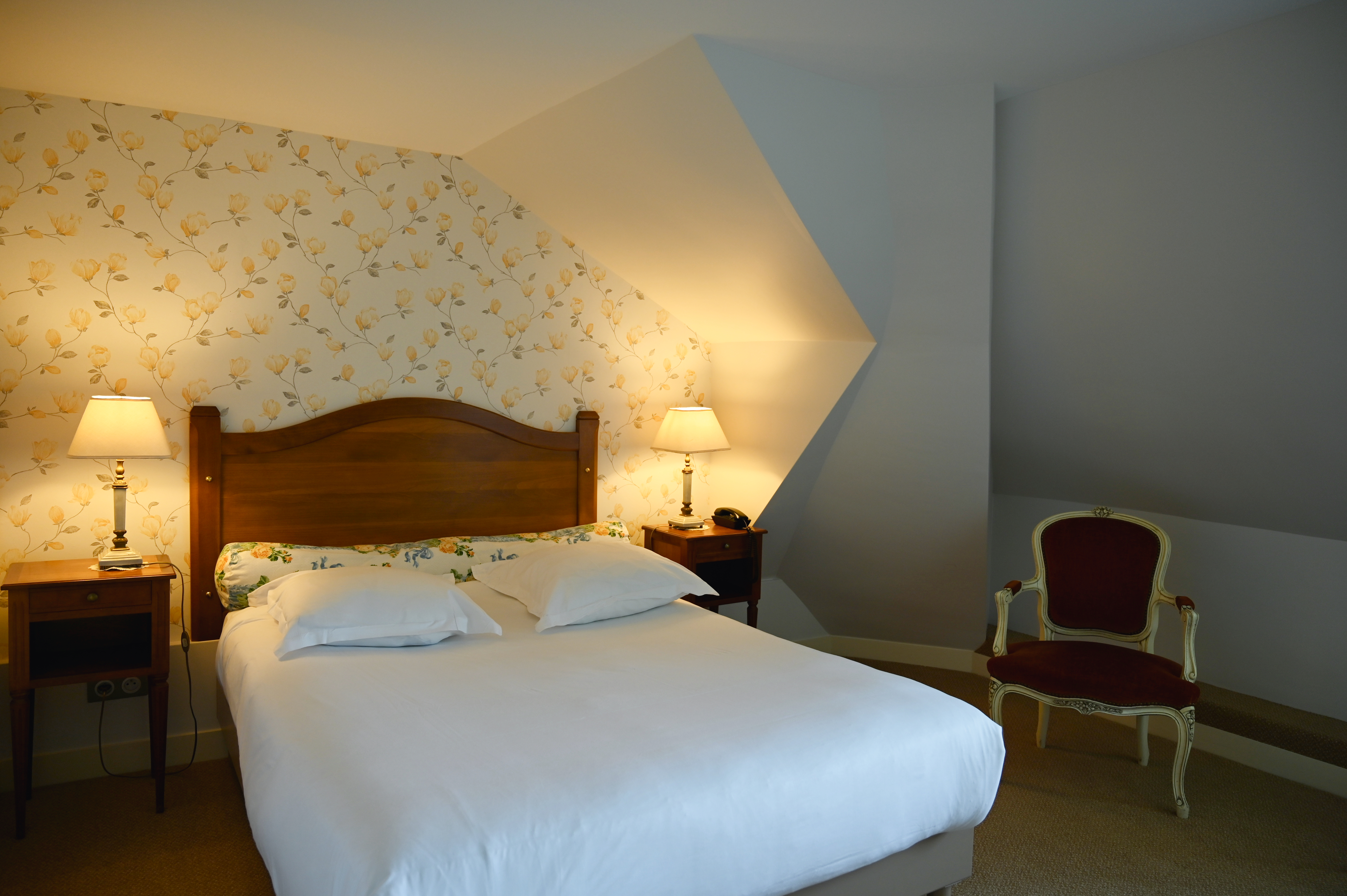 Charming, Double Bed
