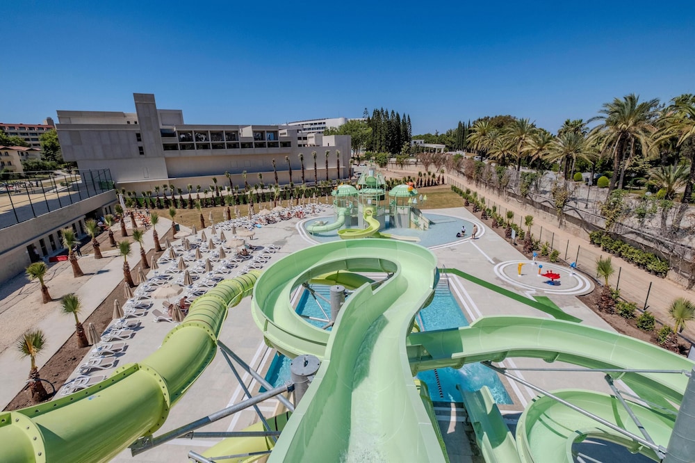 Melas Holiday Village 65/71