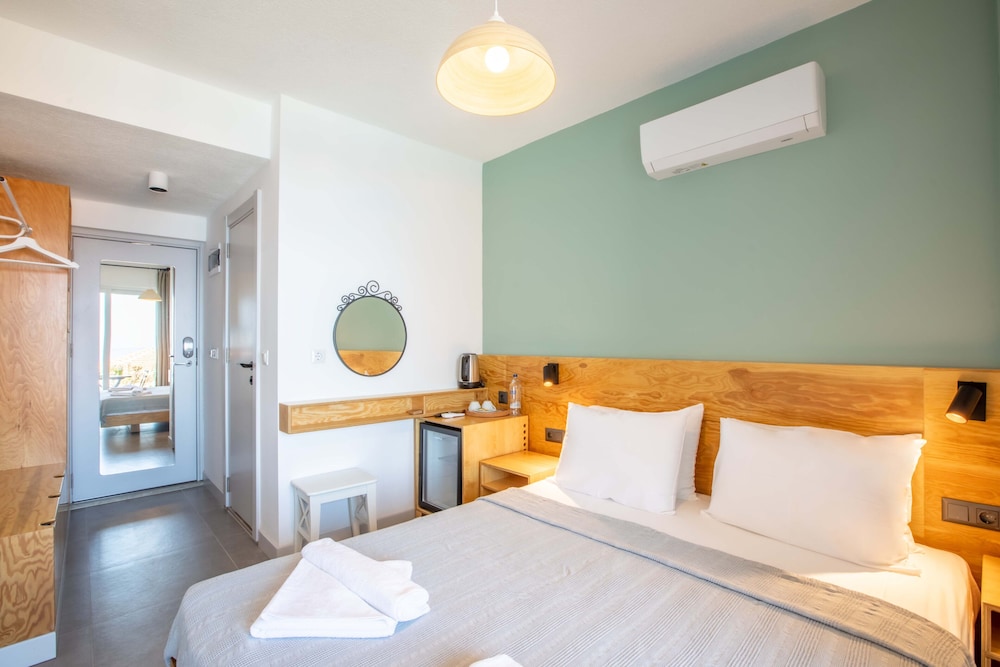 Mavilim Hotel 9/48