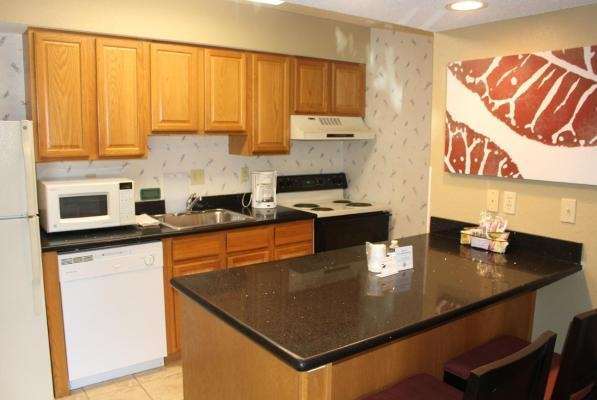 Hawthorn Suites By Wyndham Wichita East 3/35