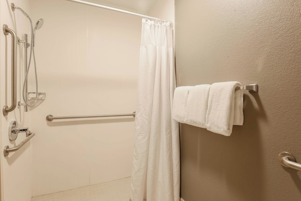 Courtyard by Marriott Monroe 13/30