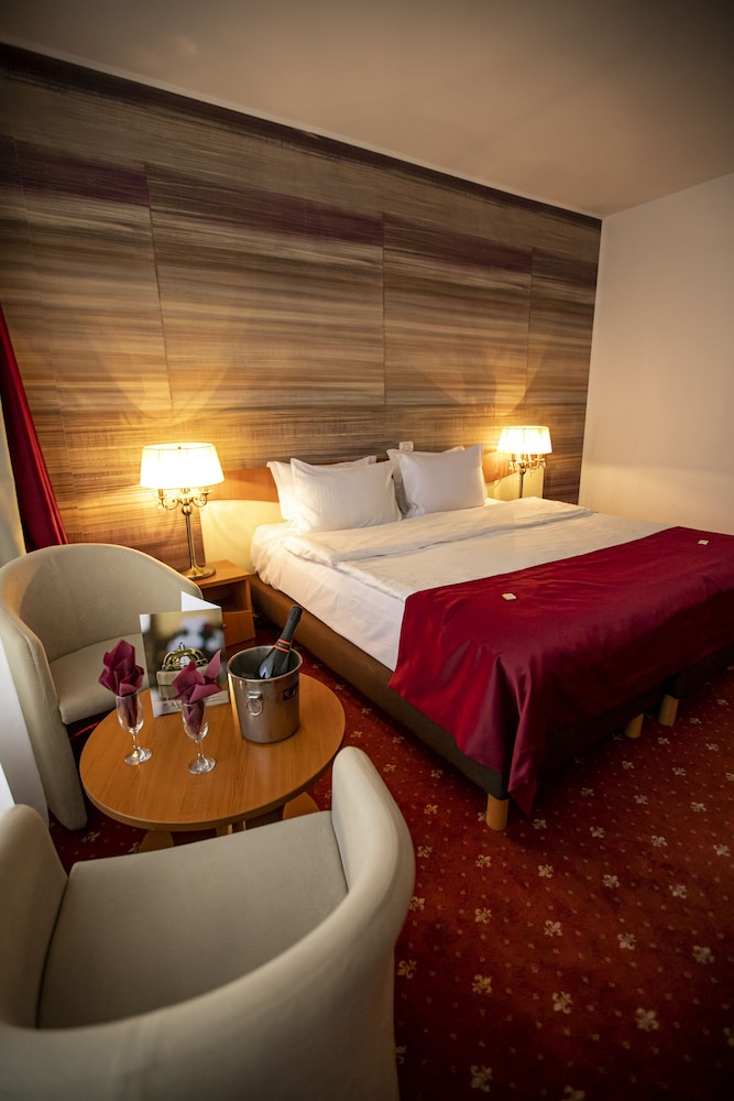 Atrium Panoramic Hotel & Spa 15/50