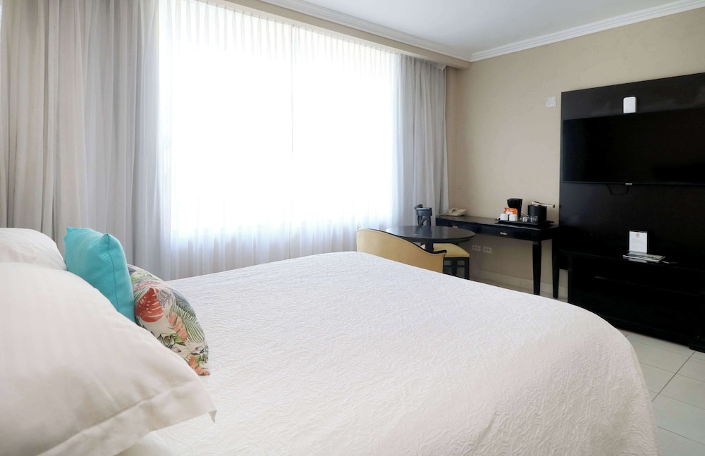 Room, King Bed, City View