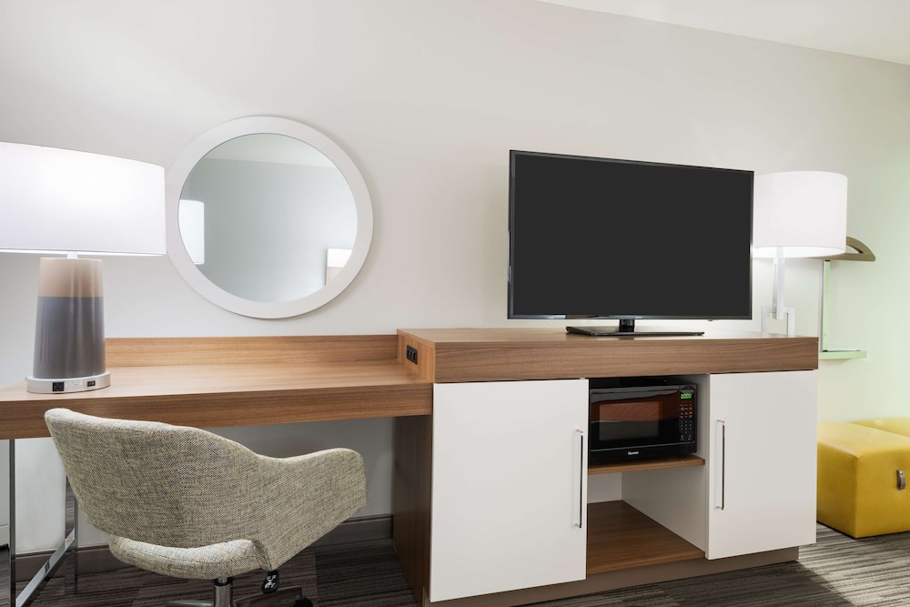 Hampton Inn & Suites Atlanta Buckhead Place Ga 37/44