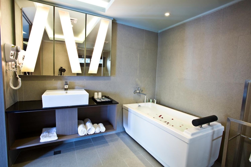 Fine Hotel 20/21