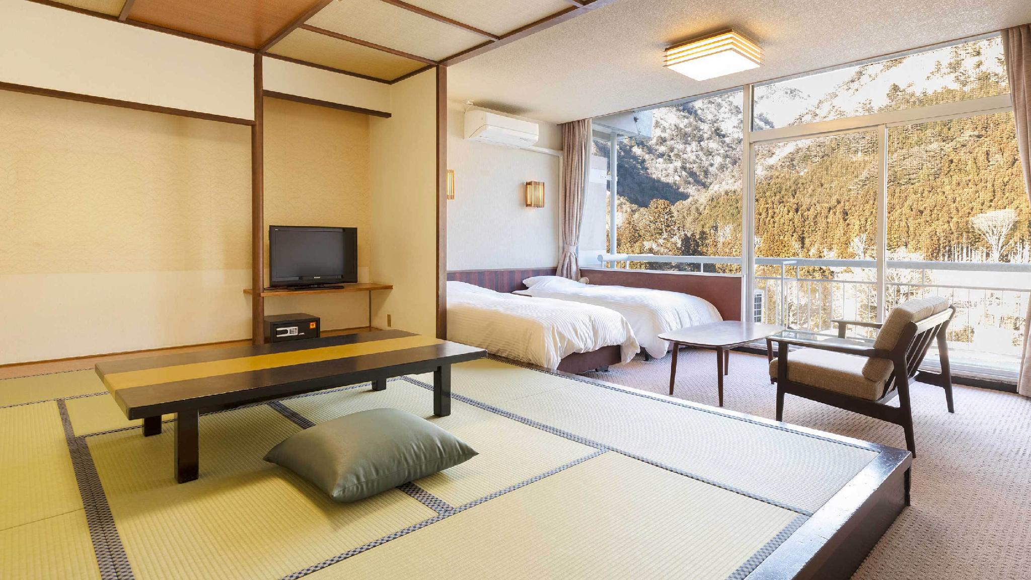 Standard, Twin Beds, No Bathroom, Main Building