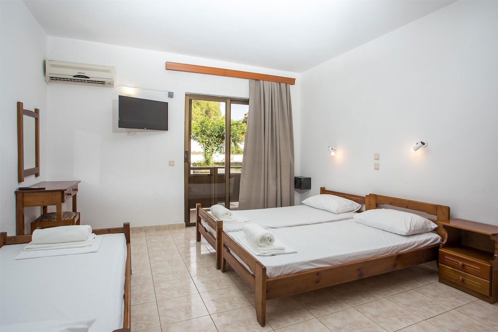 Nikos BnB Rooms 17/50