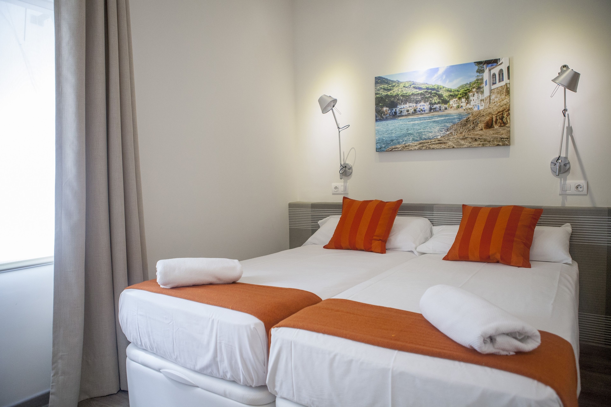 2 BEDROOMS, APARTMENT, TERRACE