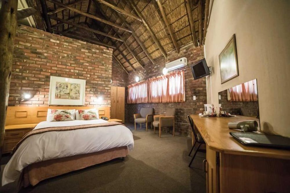 Acacia Guesthouse 12/40