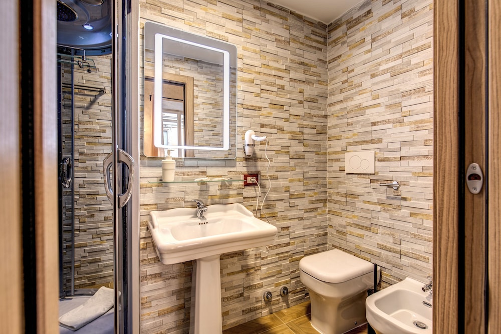 Amici Guesthouse 30/40