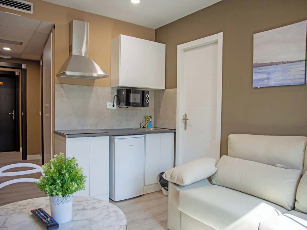 Apartamentos Santander Maliaño Suites 3000 9/50