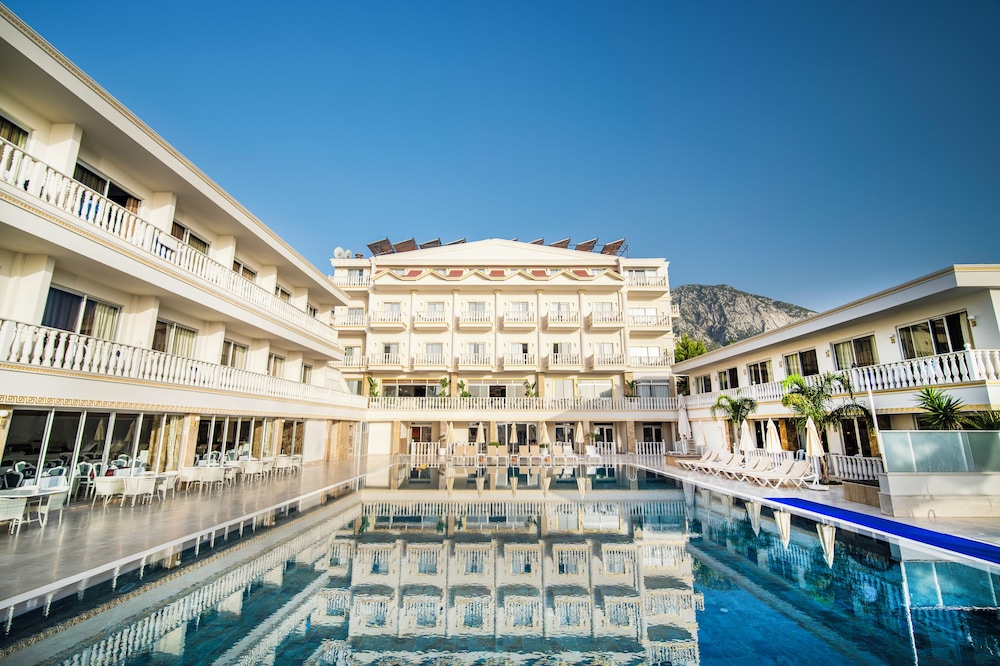 SL La Perla Hotel Kemer 5/50