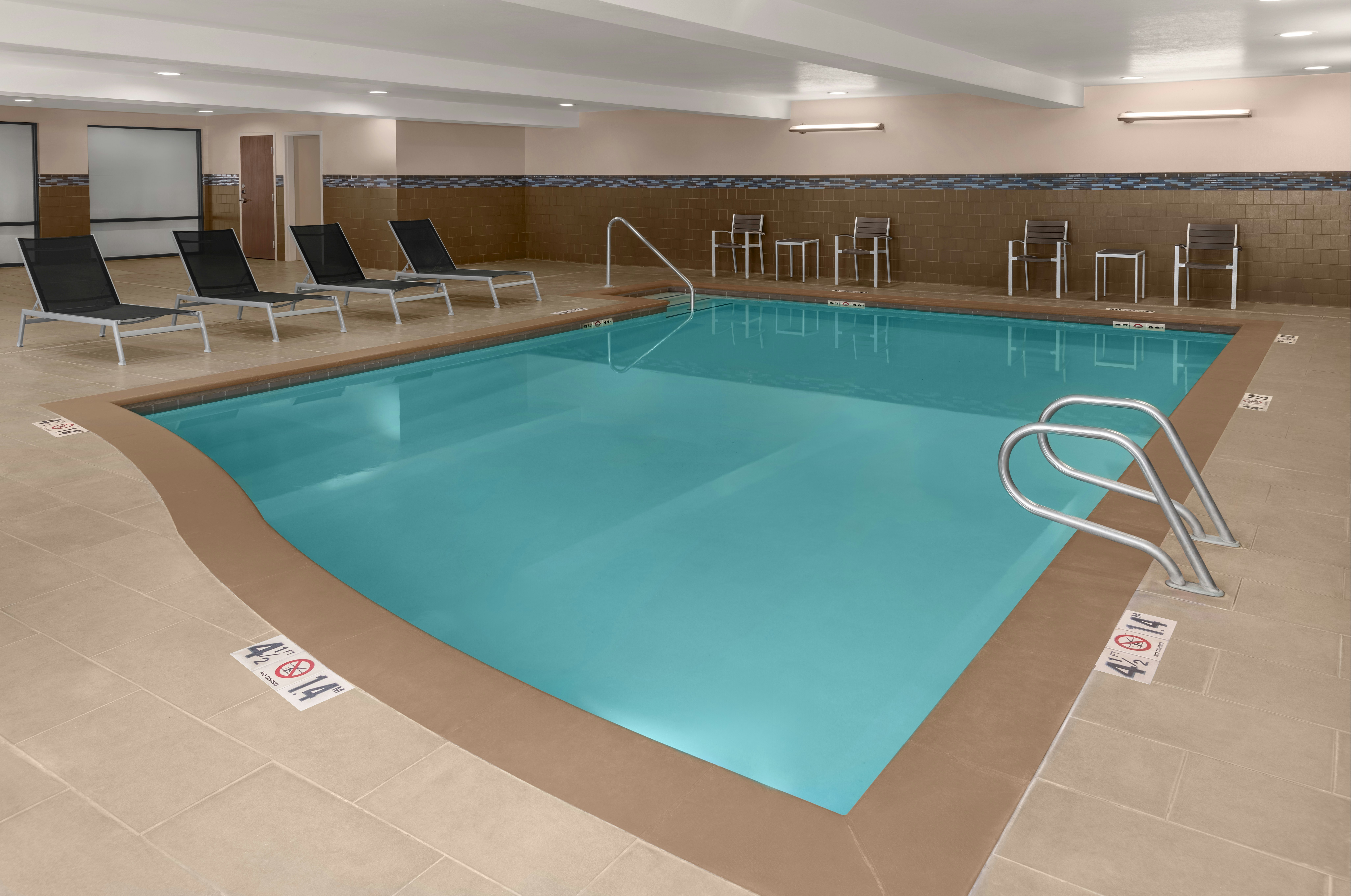 Hampton Inn & Suites Tacoma/Puyallup 32/56