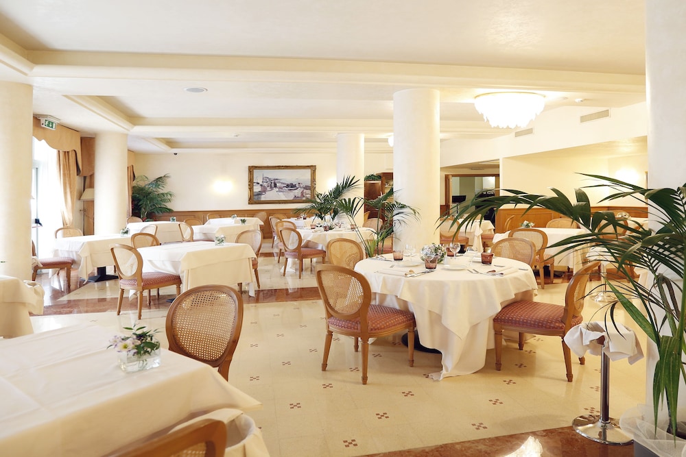 Hotel Savoy Palace 48/67