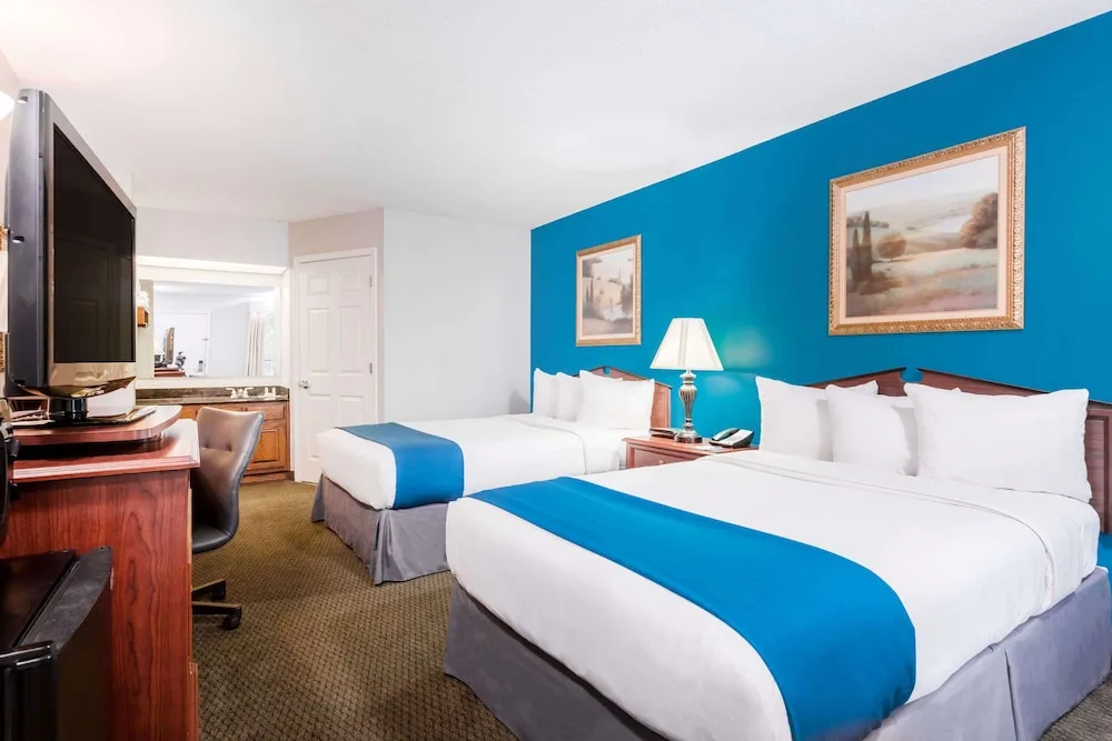 Baymont by Wyndham Duncan/Spartanburg 15/26