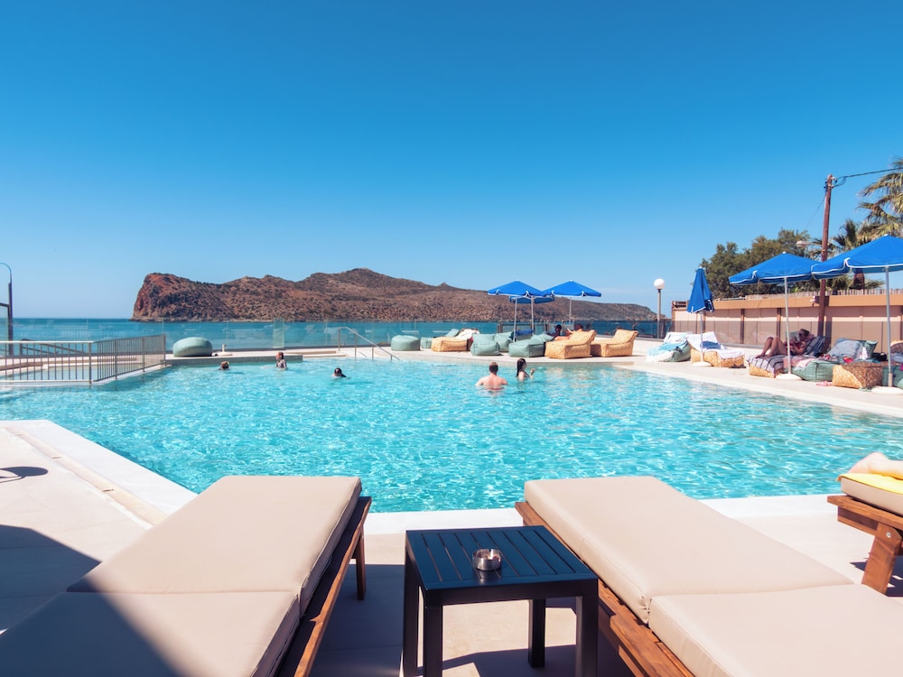 Chrispy Beach Resort 35/43