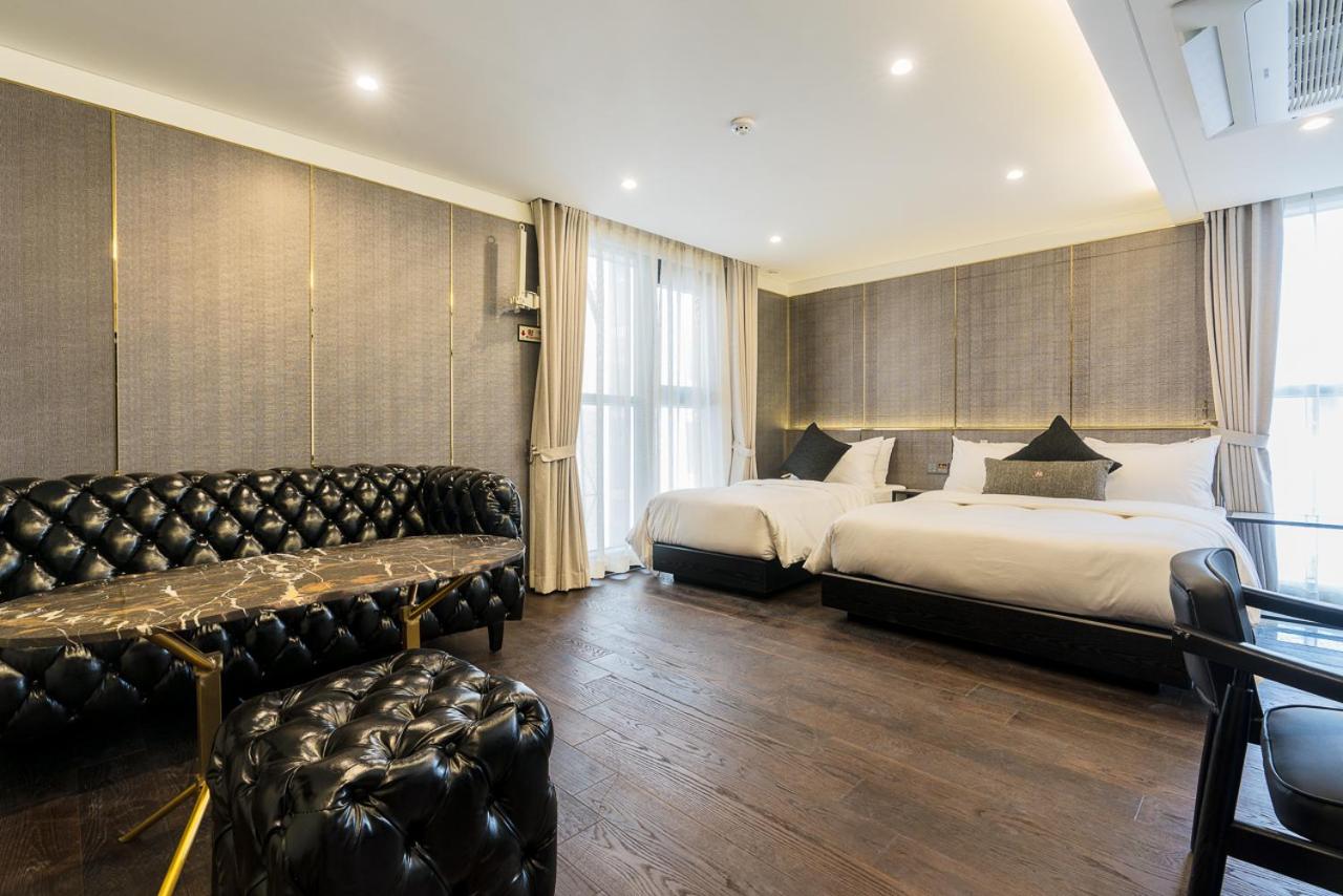 جناح، Hotel The May Jongno 5/10