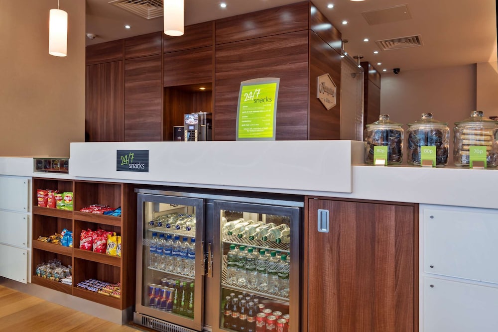 HAMPTON BY HILTON LONDON LUTON AIRPORT 10/50