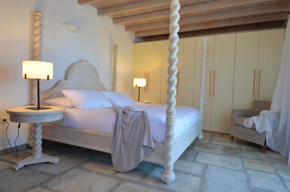 AEGEA BLUE CYCLADITIC RESORT(FOMERLY AEGEA BLUE VILLAS AND SUITES) 29/72
