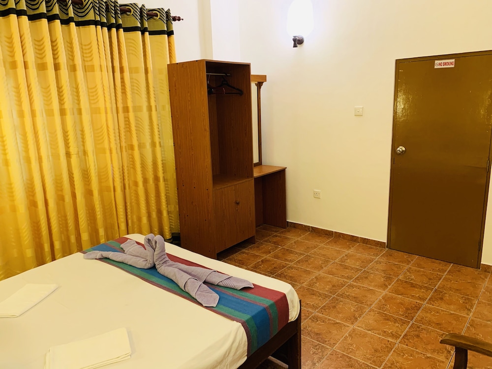 Sams Guest House 13/36