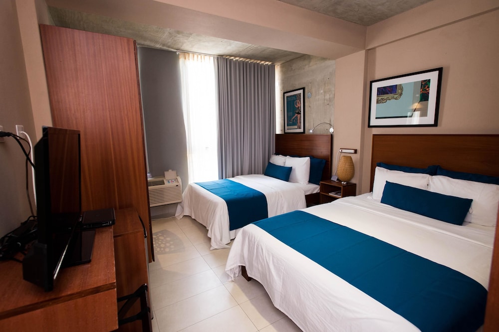 ROOM, 2 DOUBLE BEDS