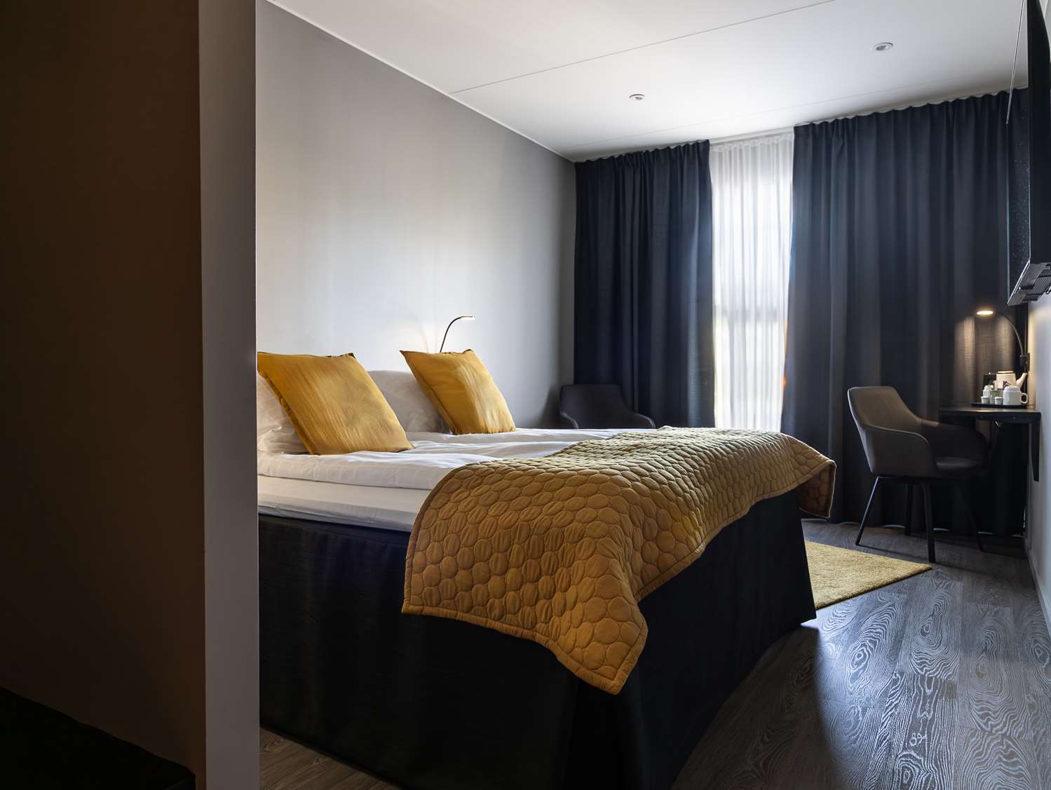 Superior, Queen Bed
