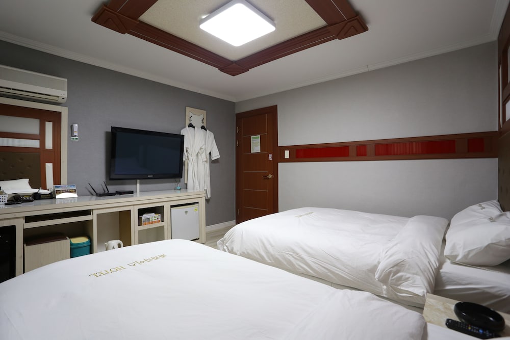 Paradais Motel 16/27